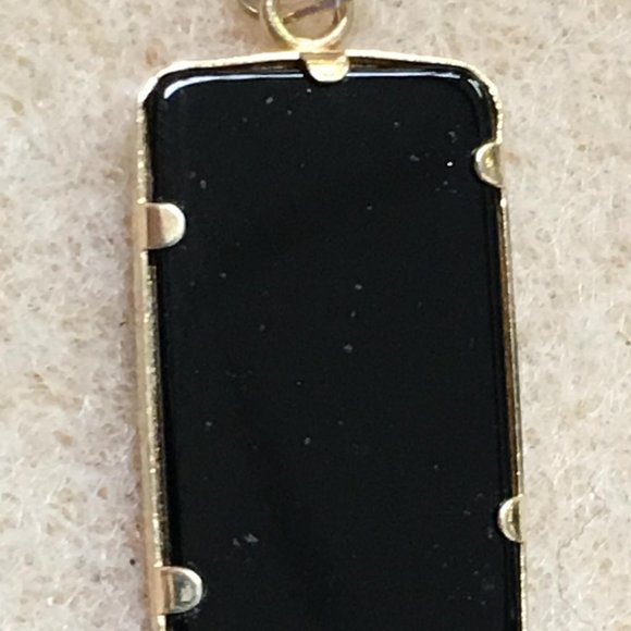 Onyx and 14 kt Gold Heart Pendant - Picture 2 of 12